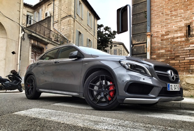 Mercedes-Benz GLA 45 AMG X156