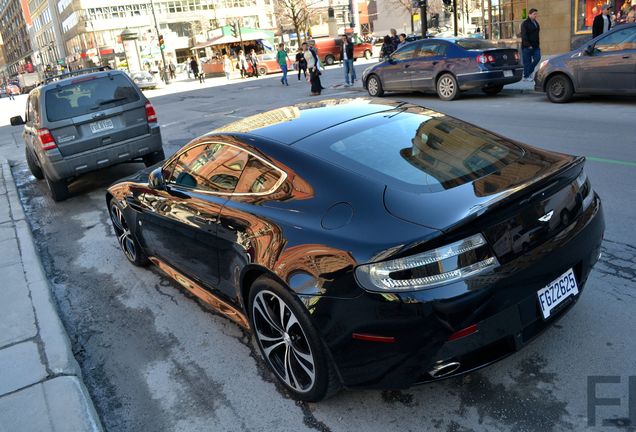 Aston Martin V12 Vantage Carbon Black Edition