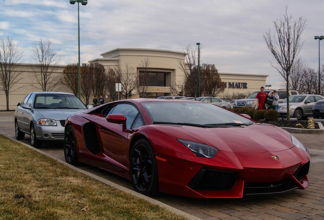 Lamborghini Aventador LP700-4