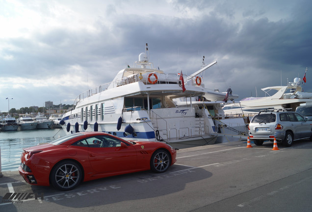 Ferrari California