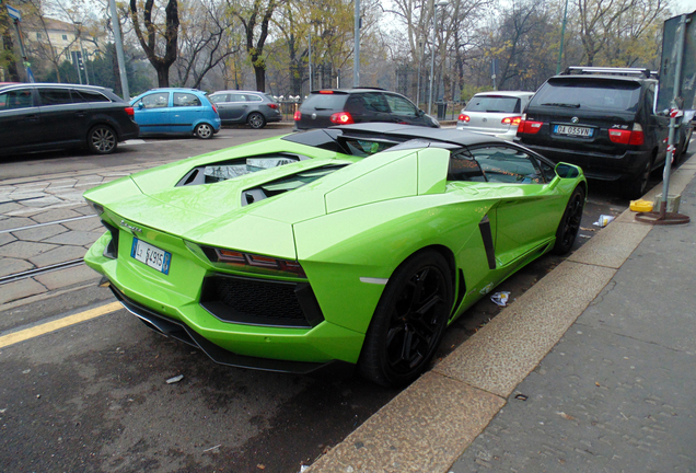 Lamborghini Aventador LP700-4 Roadster