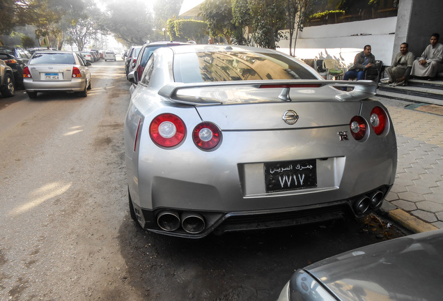 Nissan GT-R 2011