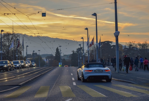 Jaguar F-TYPE S V8 Convertible