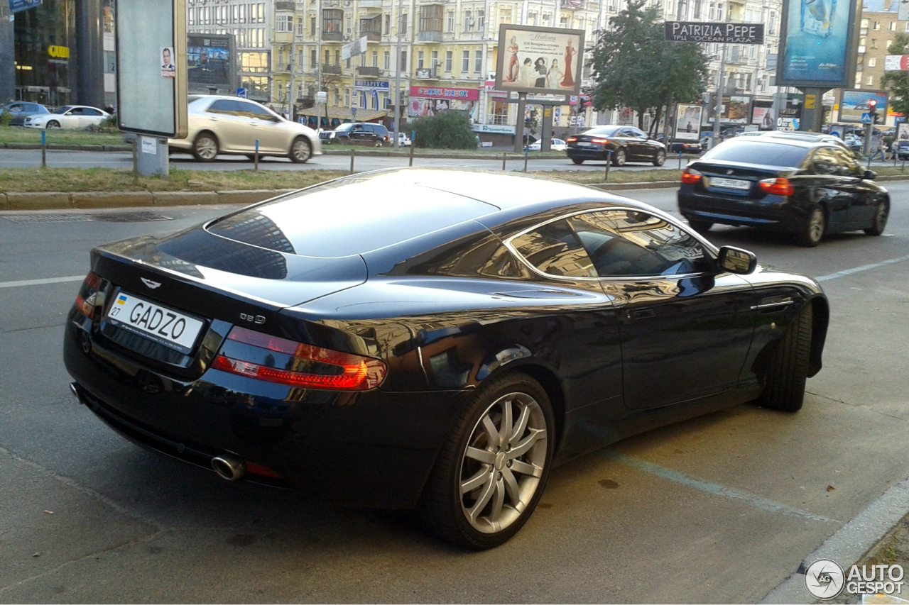 Aston Martin DB9