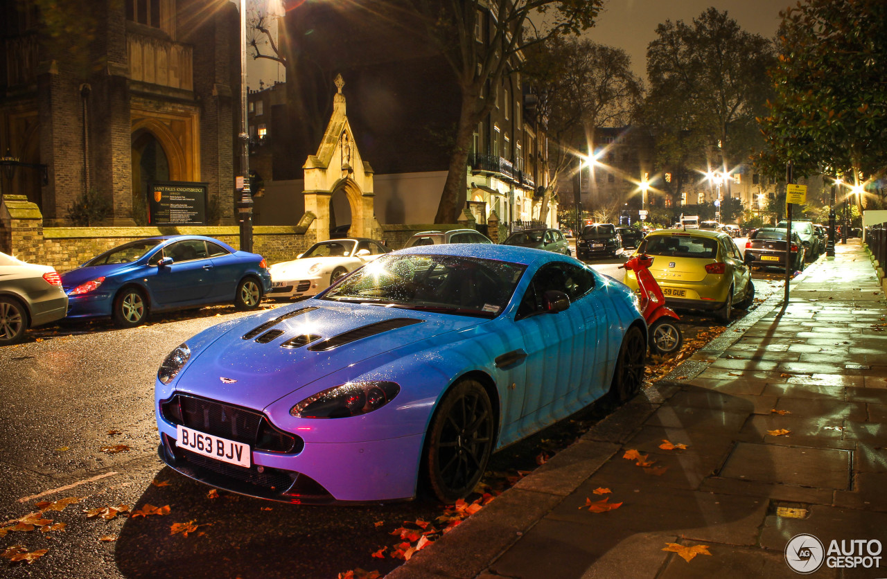 Aston Martin V12 Vantage S