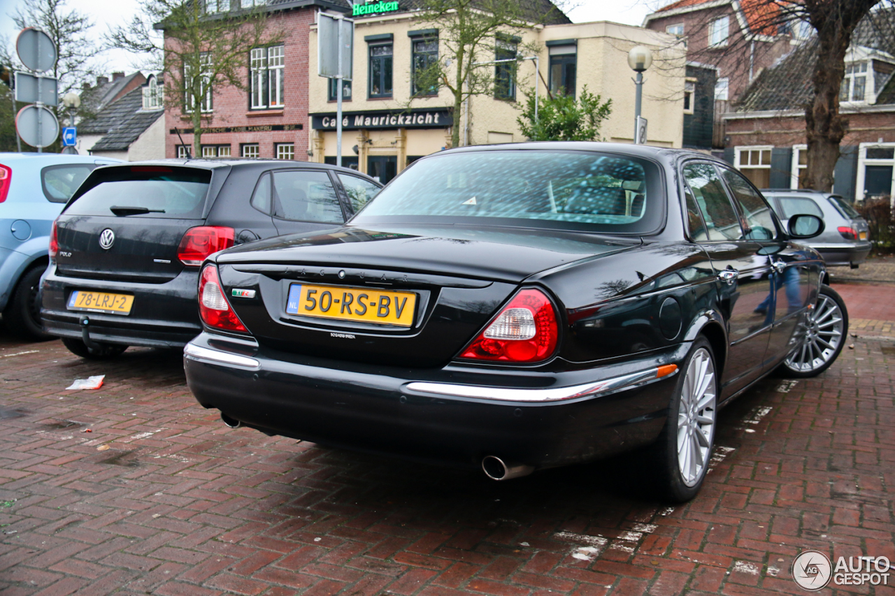 Jaguar XJR