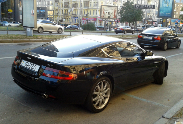 Aston Martin DB9