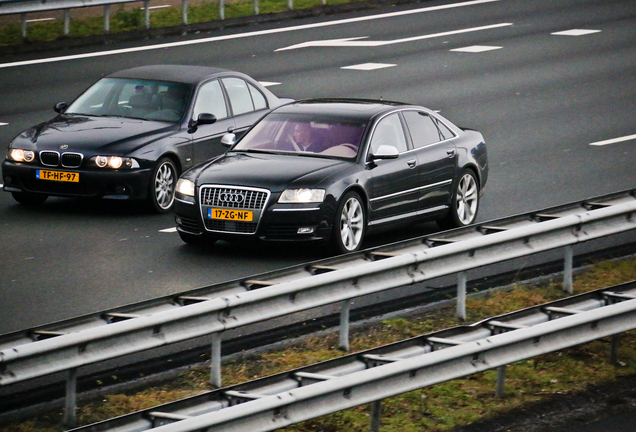 Audi S8 D3