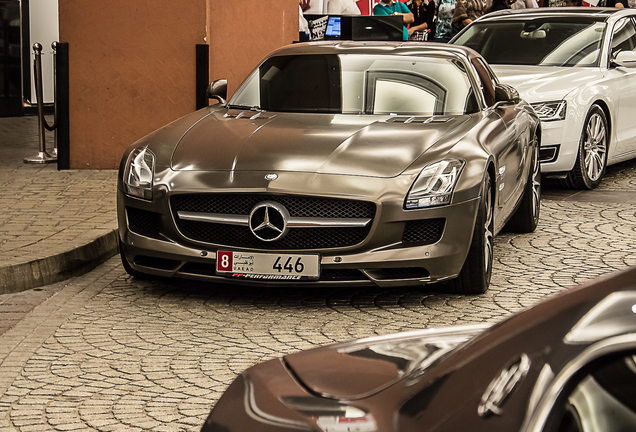 Mercedes-Benz SLS AMG