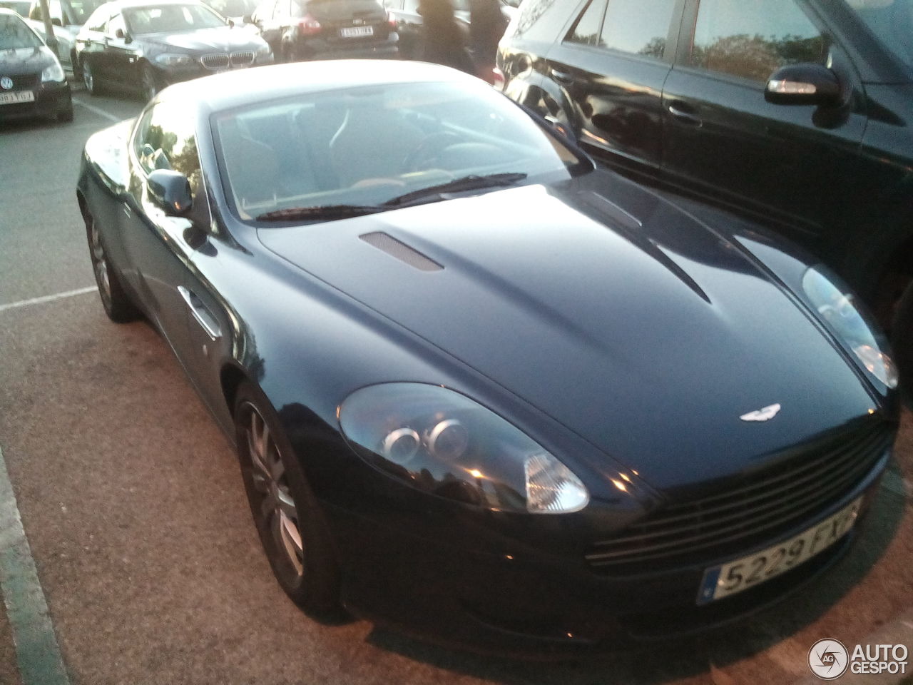 Aston Martin DB9