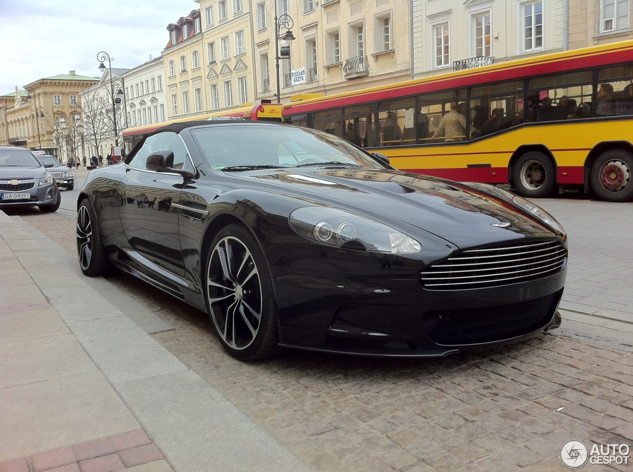 Aston Martin DBS Volante