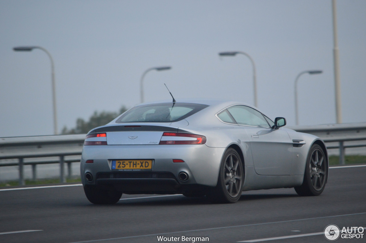 Aston Martin V8 Vantage