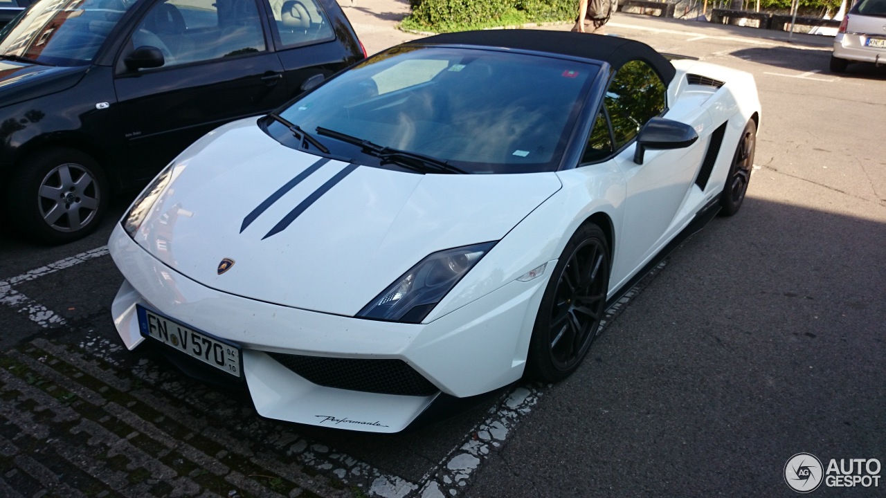 Lamborghini Gallardo LP570-4 Spyder Performante