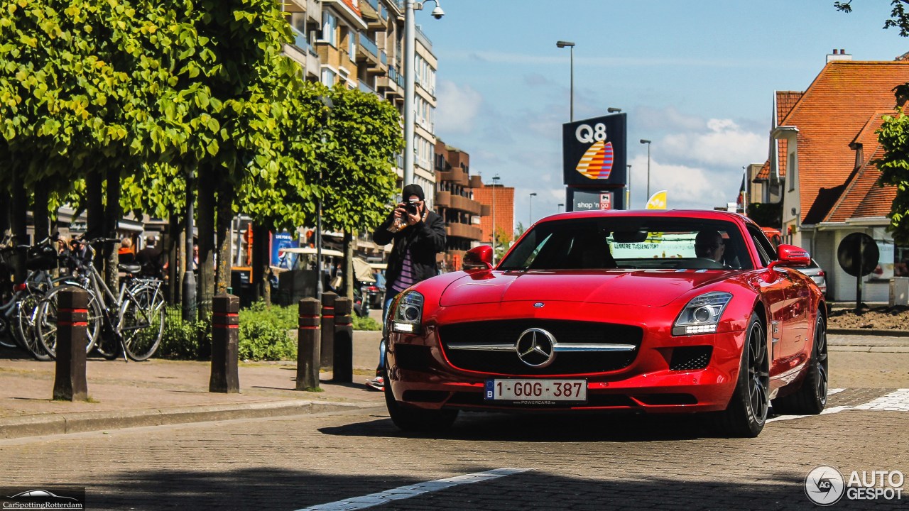 Mercedes-Benz SLS AMG