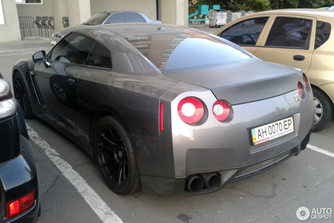 Nissan GT-R