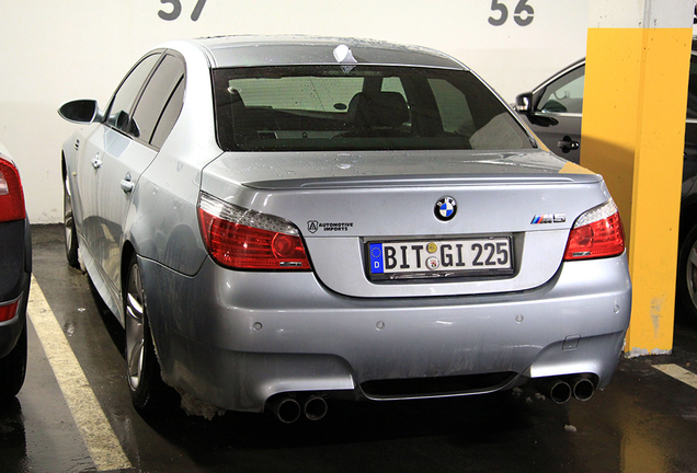 BMW M5 E60 2005