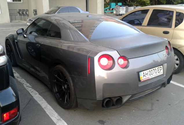 Nissan GT-R