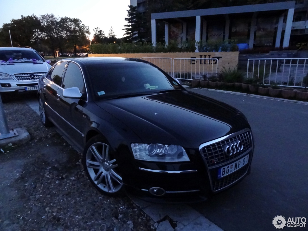 Audi S8 D3