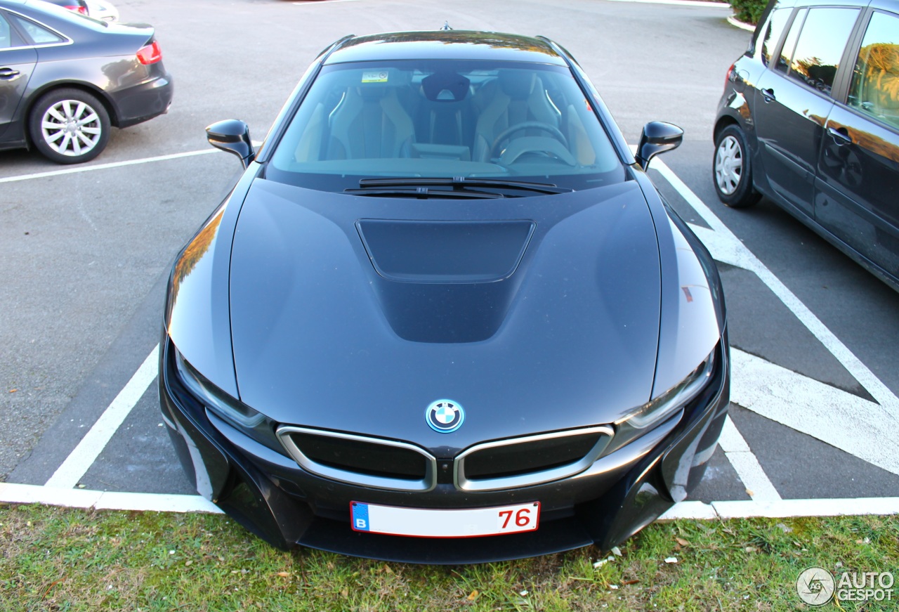 BMW i8