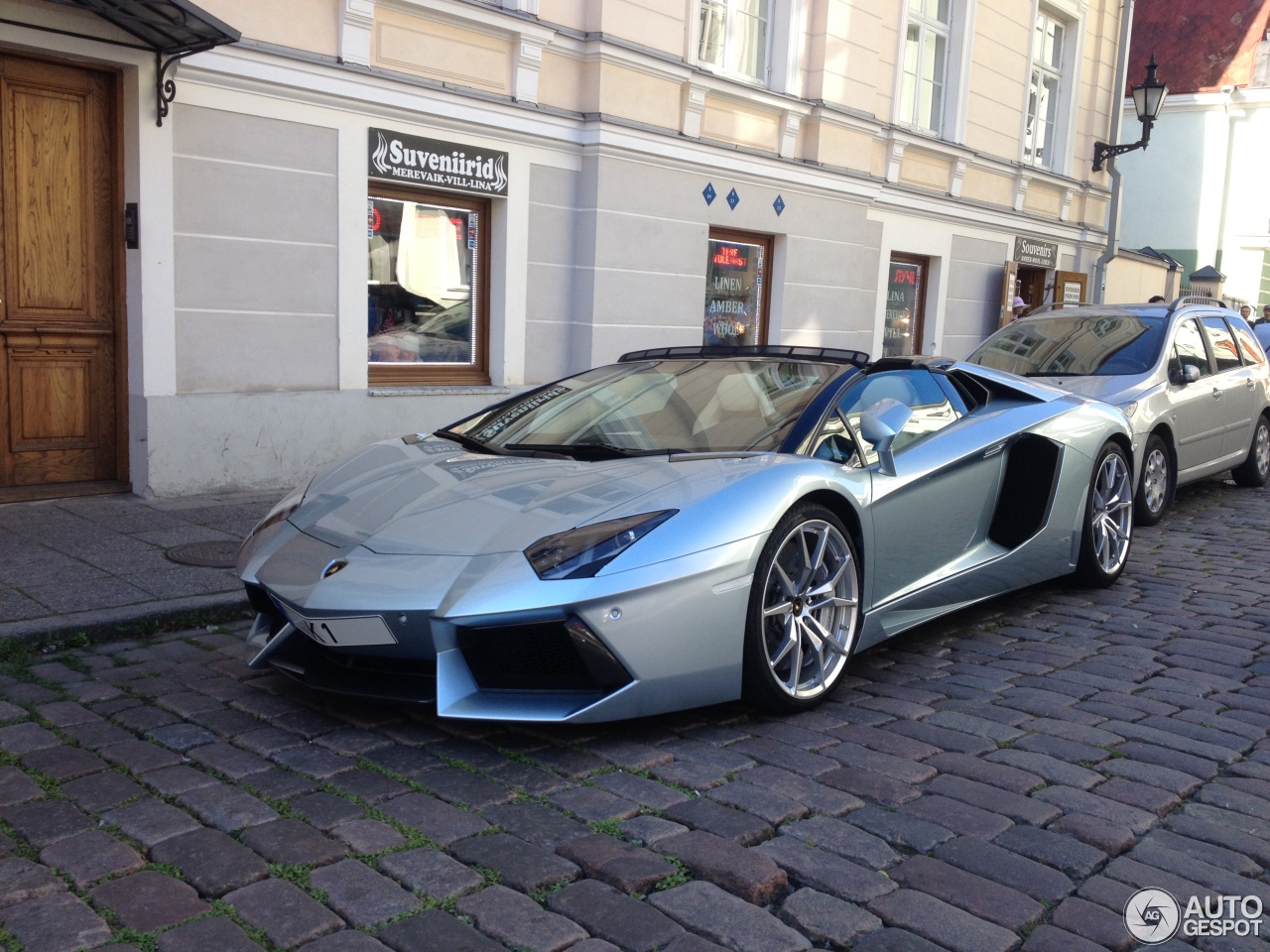 Lamborghini Aventador LP700-4 Roadster