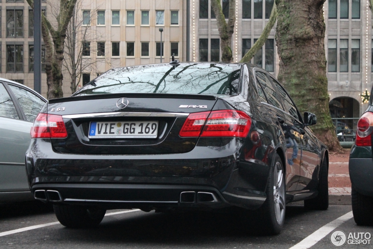 Mercedes-Benz E 63 AMG W212 V8 Biturbo