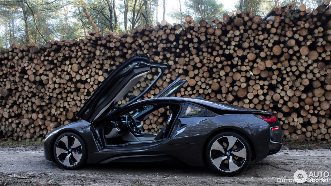 BMW i8