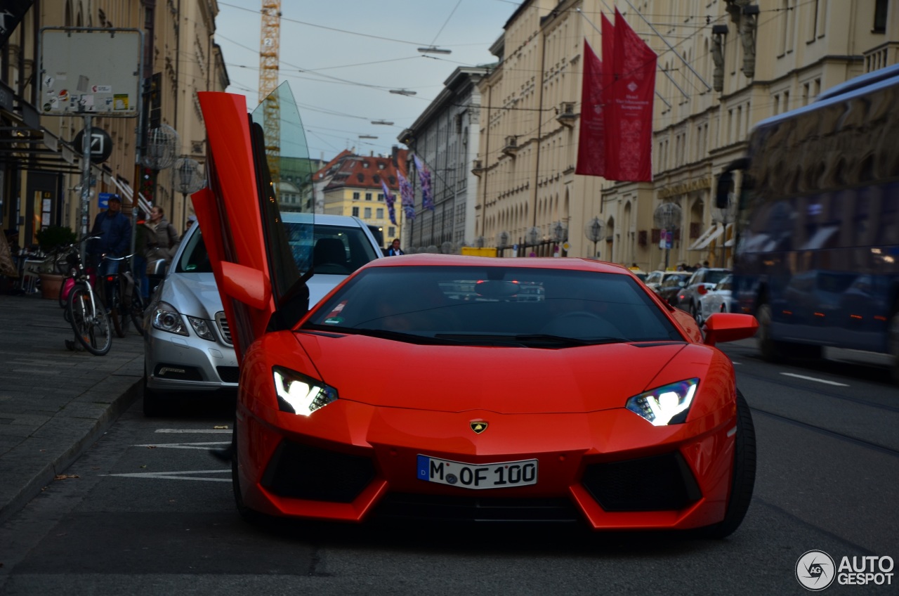 Lamborghini Aventador LP700-4