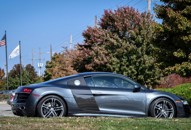 Audi R8 V10