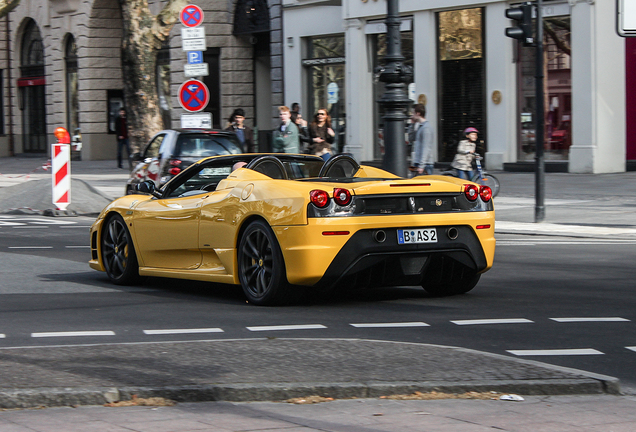 Ferrari Scuderia Spider 16M