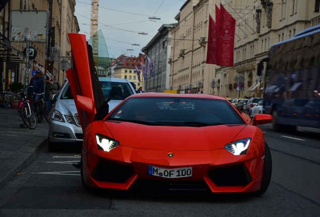 Lamborghini Aventador LP700-4