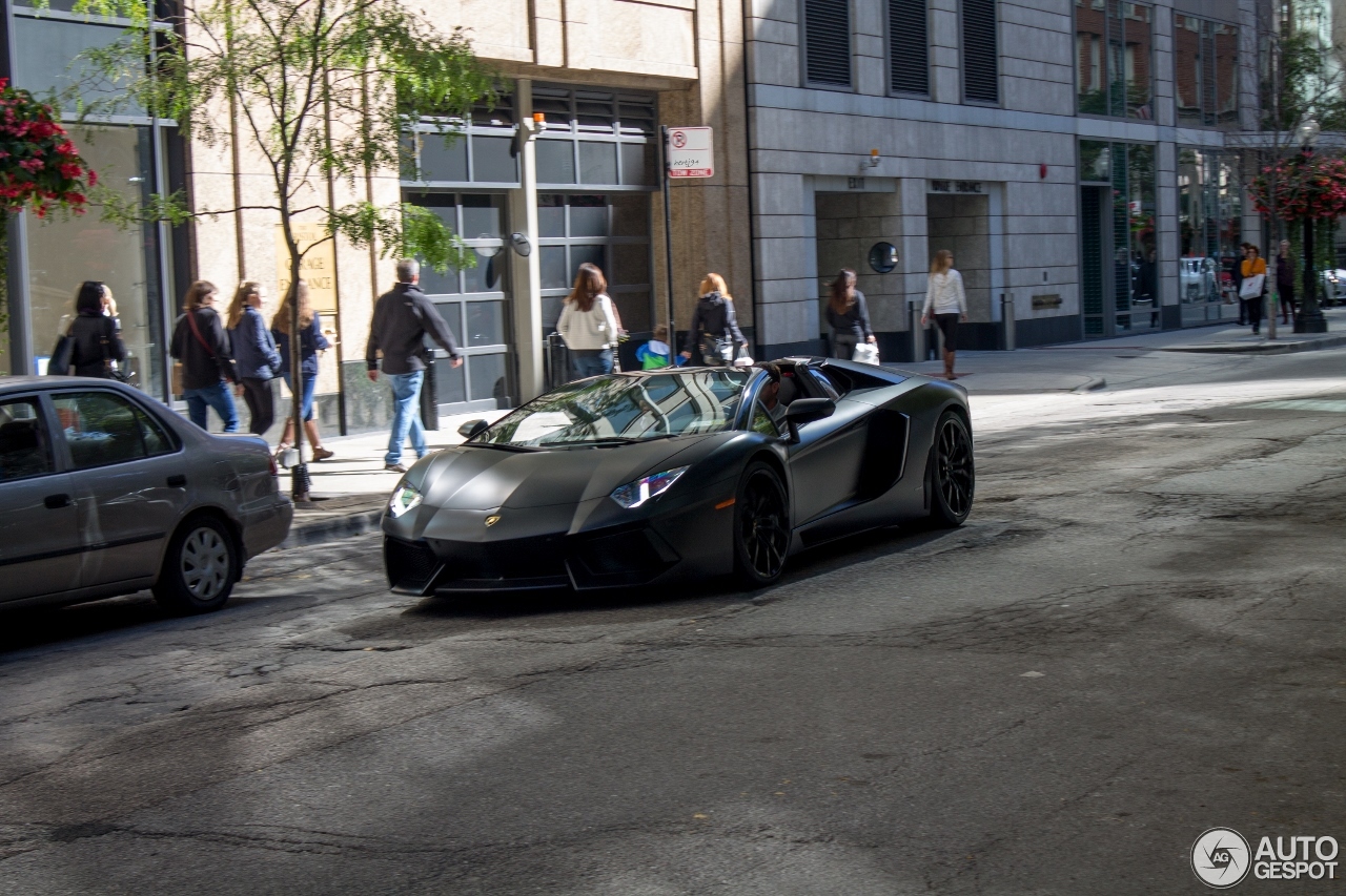 Lamborghini Aventador LP700-4 Roadster