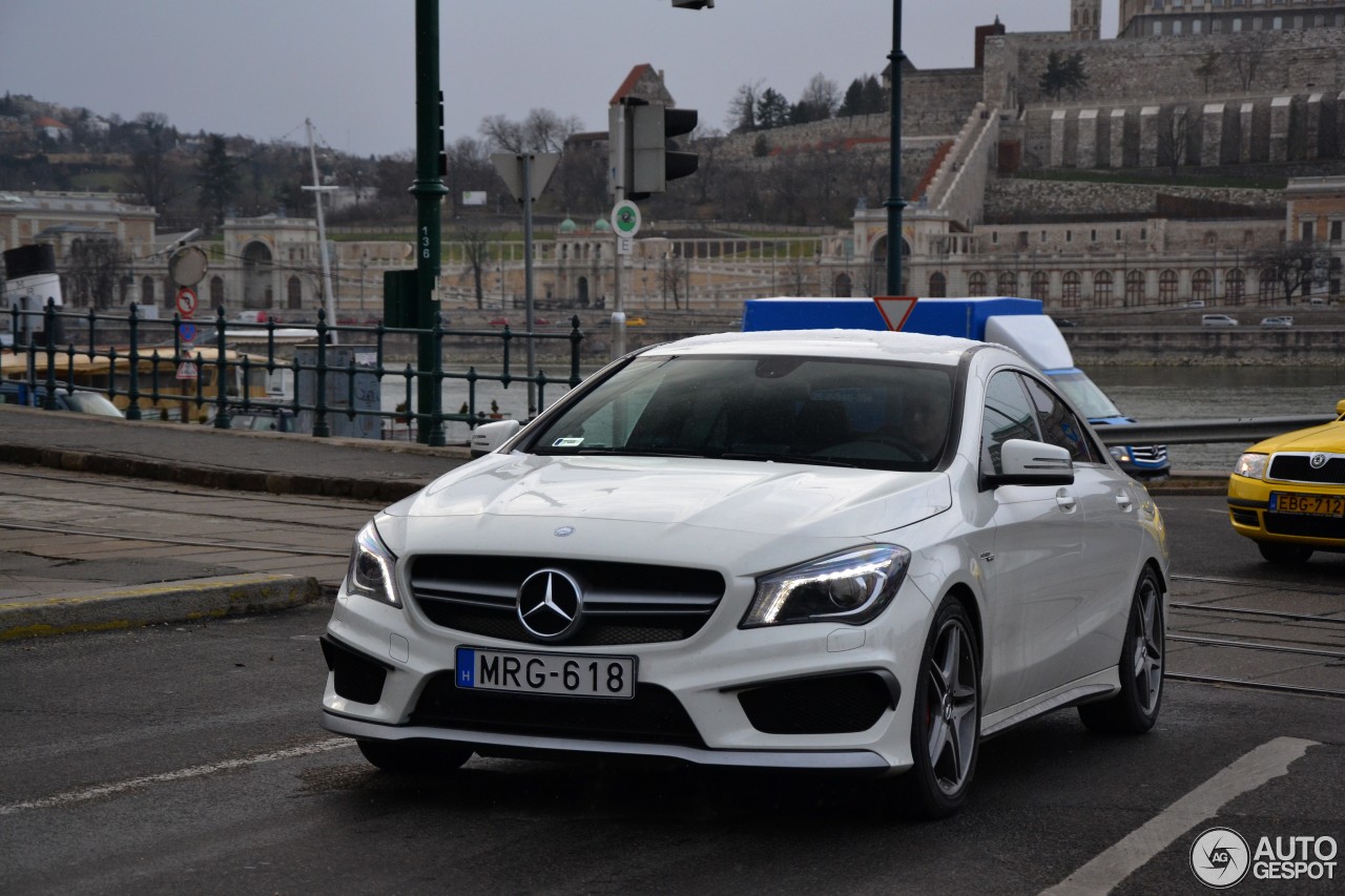 Mercedes-Benz CLA 45 AMG C117