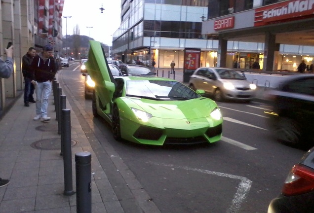 Lamborghini Aventador LP700-4