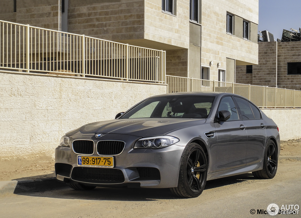 BMW M5 F10 2011