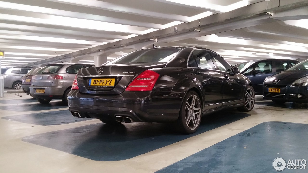 Mercedes-Benz S 63 AMG W221 2011