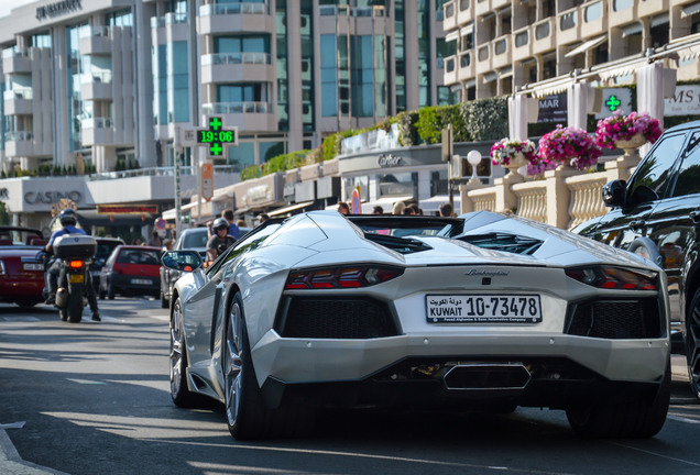 Lamborghini Aventador LP700-4 Roadster