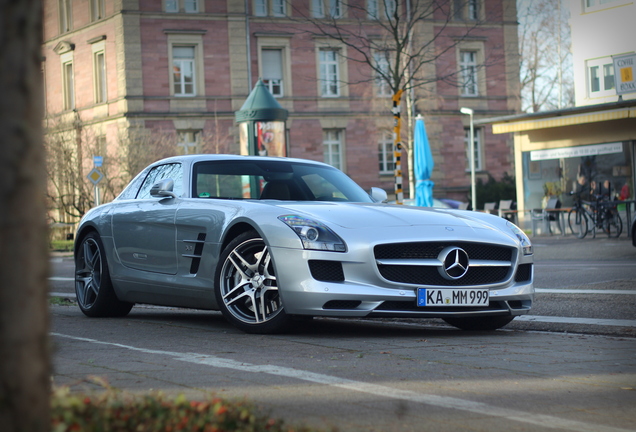 Mercedes-Benz SLS AMG