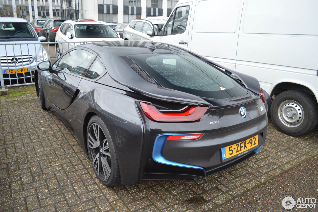 BMW i8