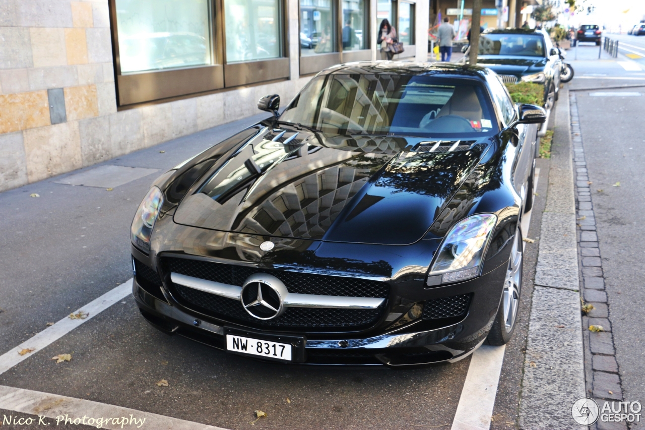 Mercedes-Benz SLS AMG