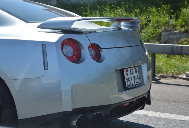 Nissan GT-R