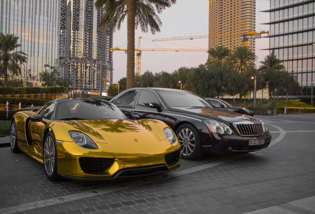 Porsche 918 Spyder Weissach Package