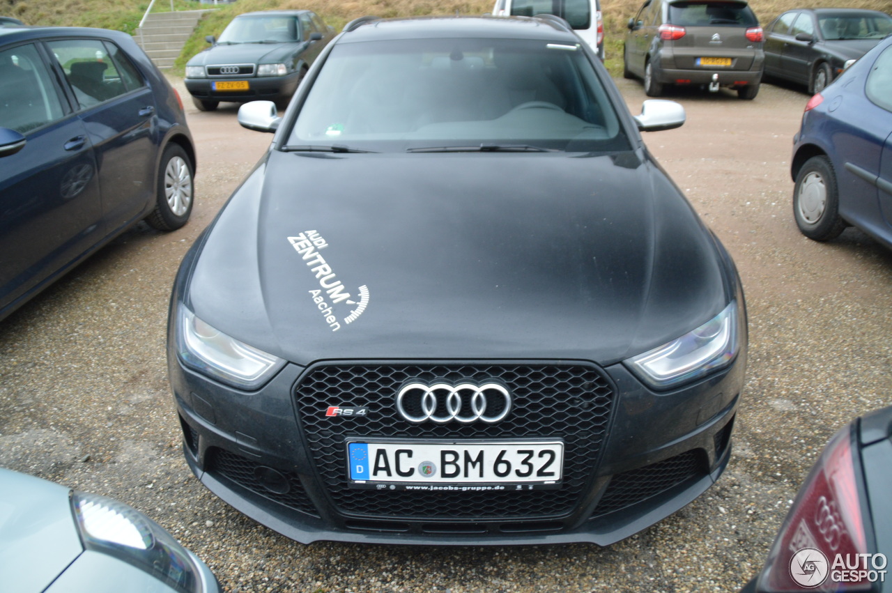 Audi RS4 Avant B8