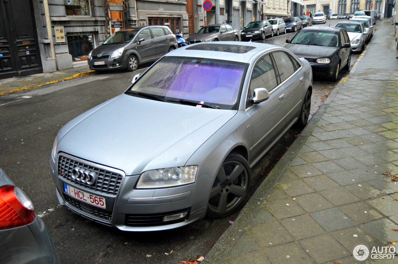 Audi S8 D3