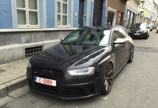 Audi RS4 Avant B8