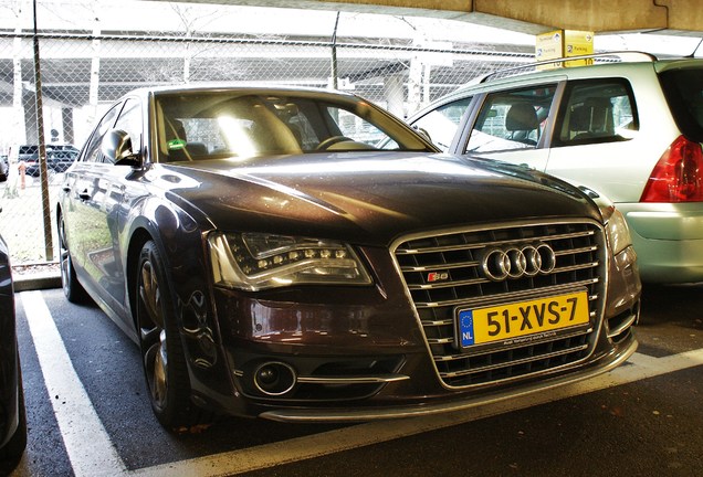 Audi S8 D4