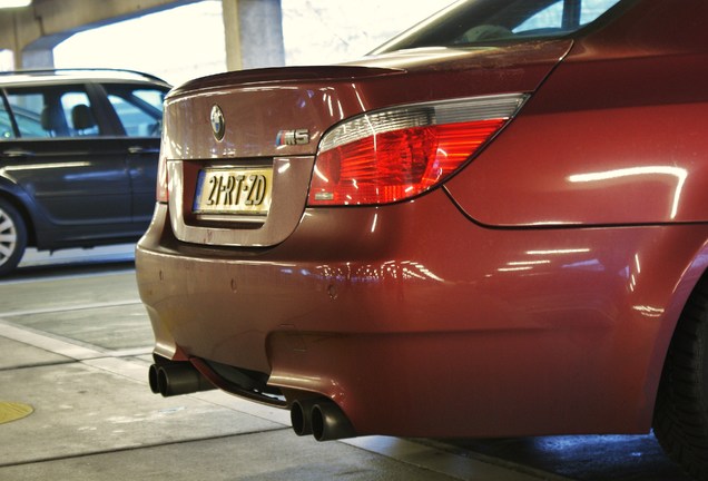 BMW M5 E60 2005