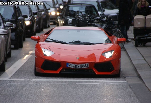 Lamborghini Aventador LP700-4