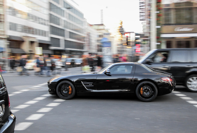 Mercedes-Benz SLS AMG