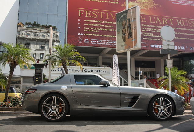 Mercedes-Benz SLS AMG