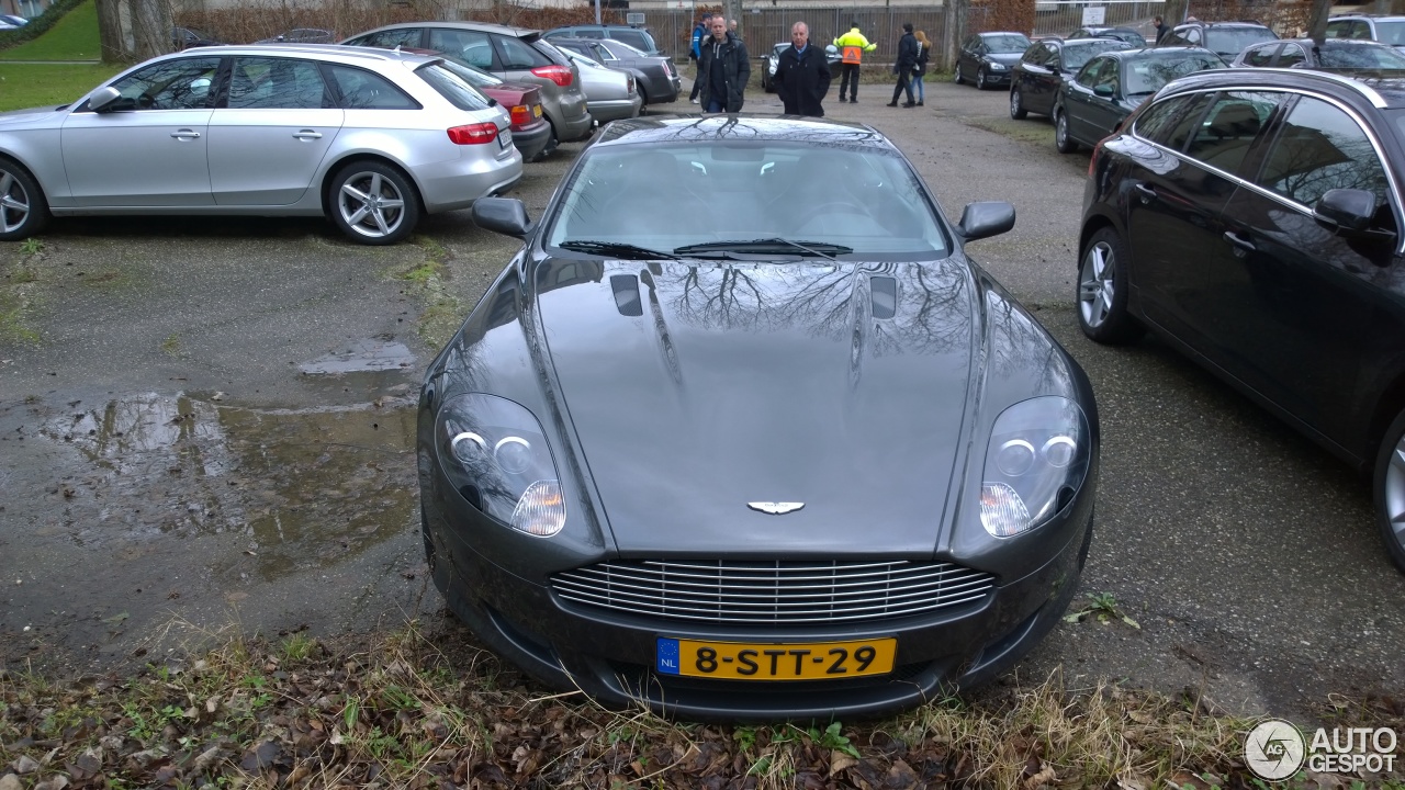 Aston Martin DB9